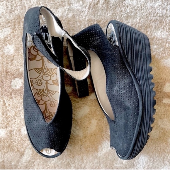 Fly London Yala Platform Wedge Ankle Strap Leather Sandal Black Perf Nubuck 40 - Picture 15 of 15